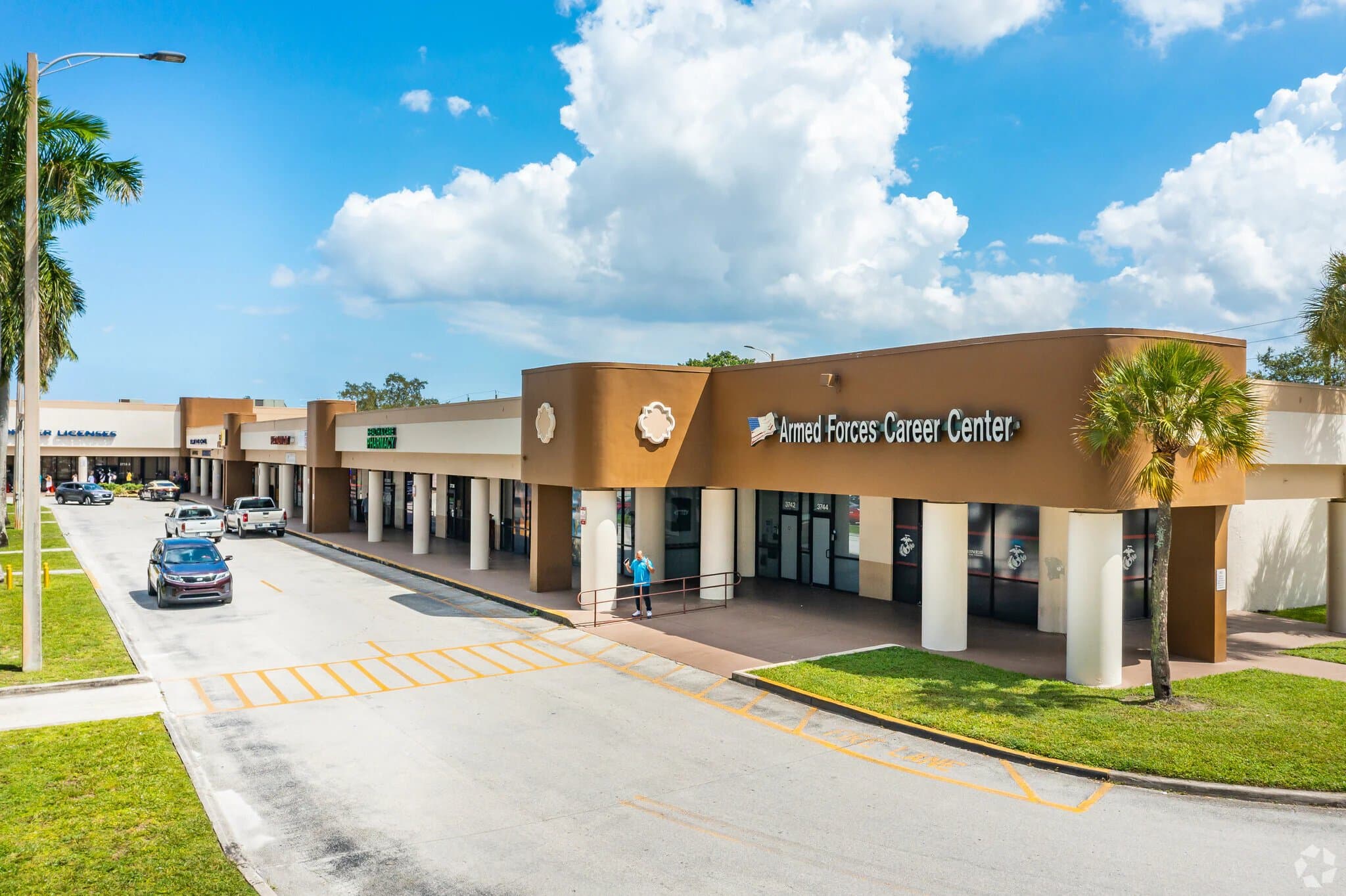 Retail shopping center storefronts in Florida